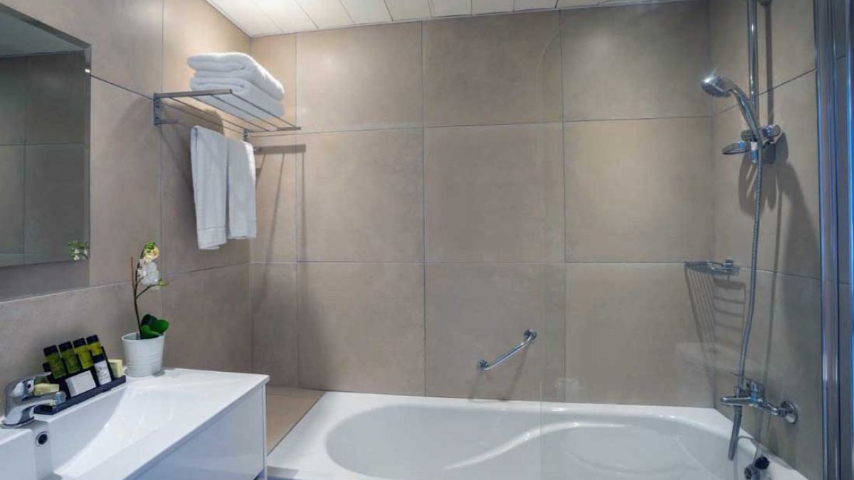 Leonardo Laura Beach & Splash Resort - łazienka