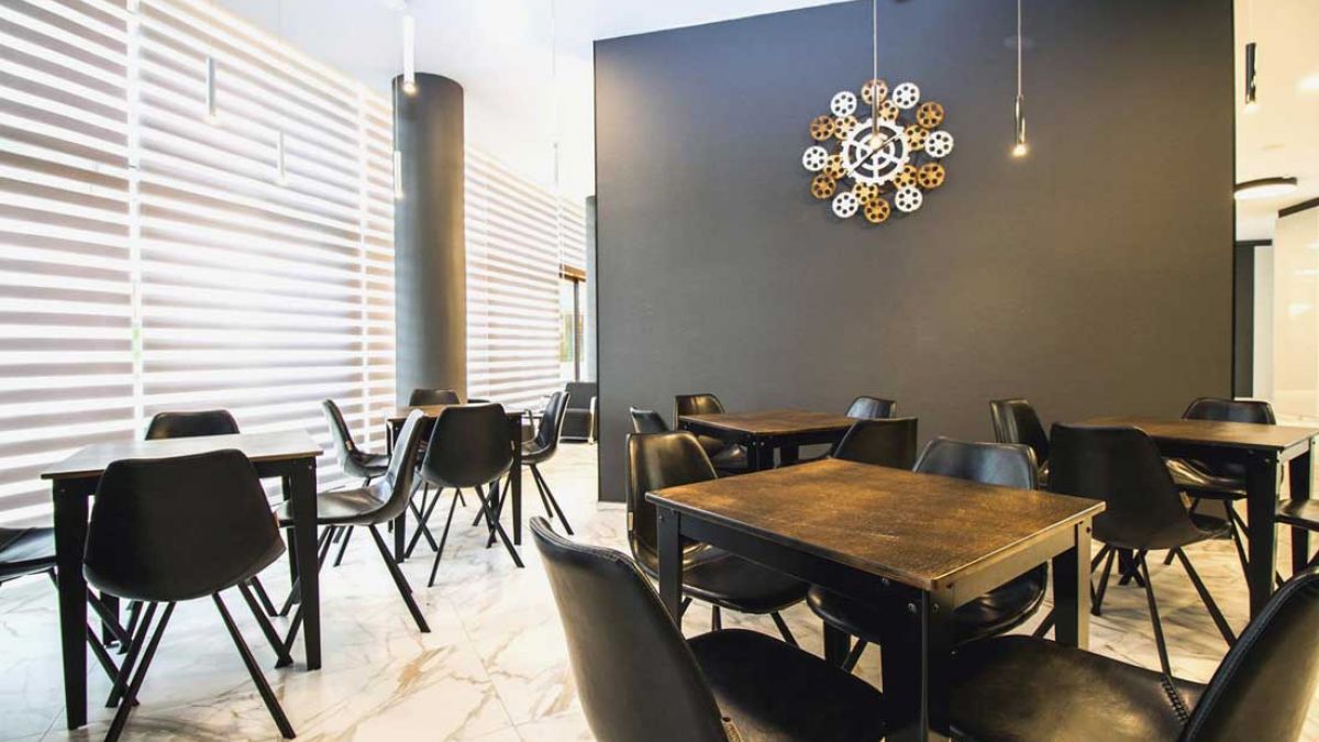 Best Western Plus Premium Inn - bufet