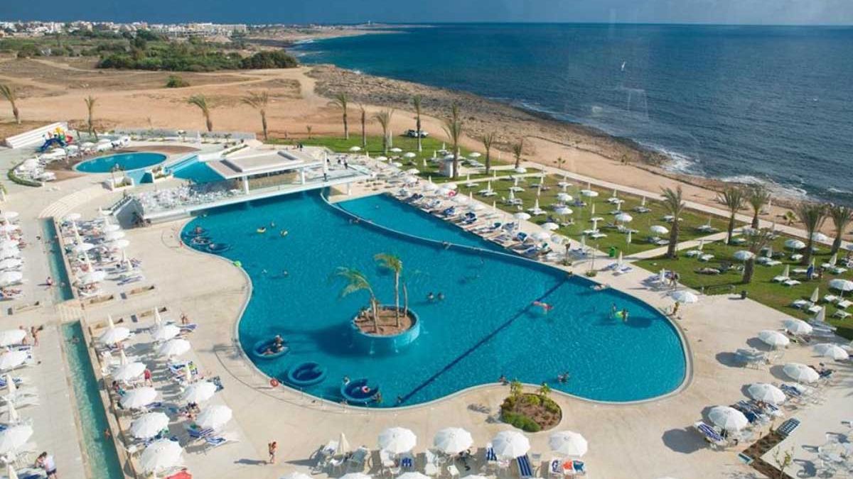 King Evelthon Beach Hotel & Resort - basen