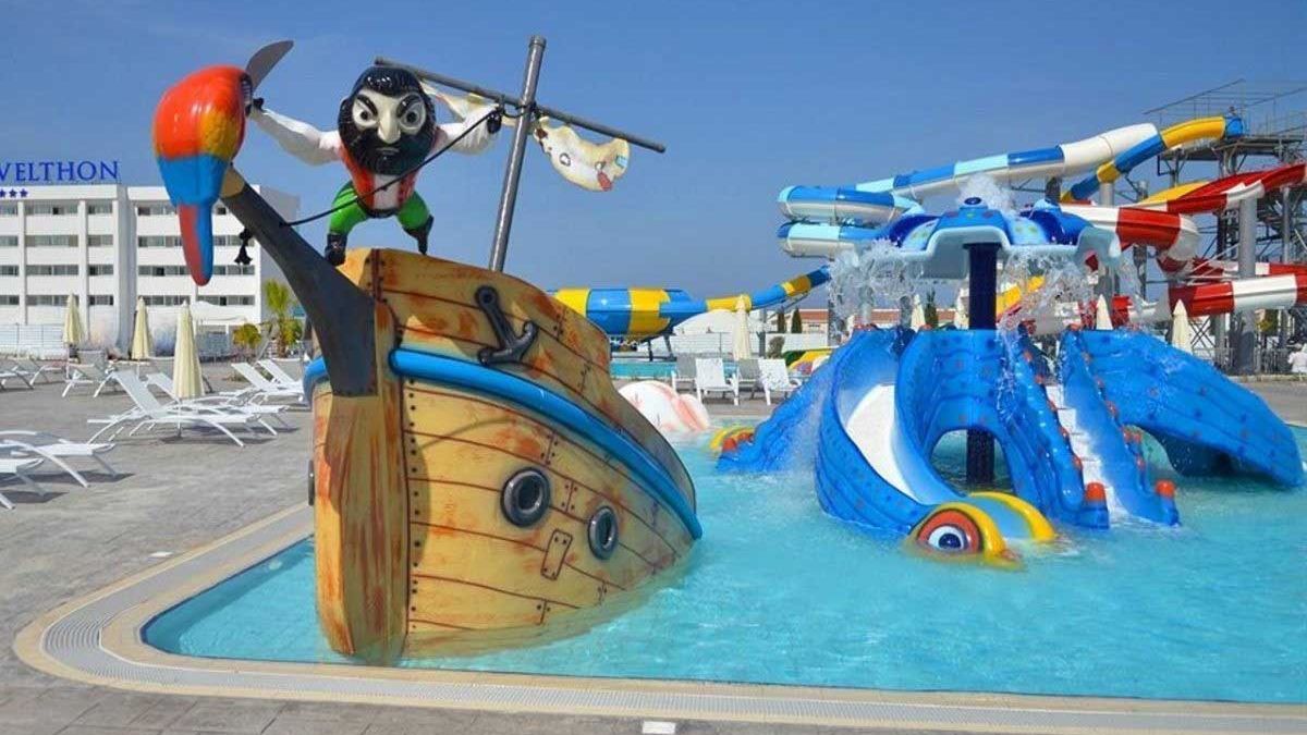 King Evelthon Beach Hotel & Resort - zjeżdżalnie