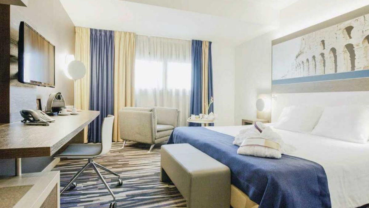 Mercure Roma Centro Colosseo - pok&oacute;j