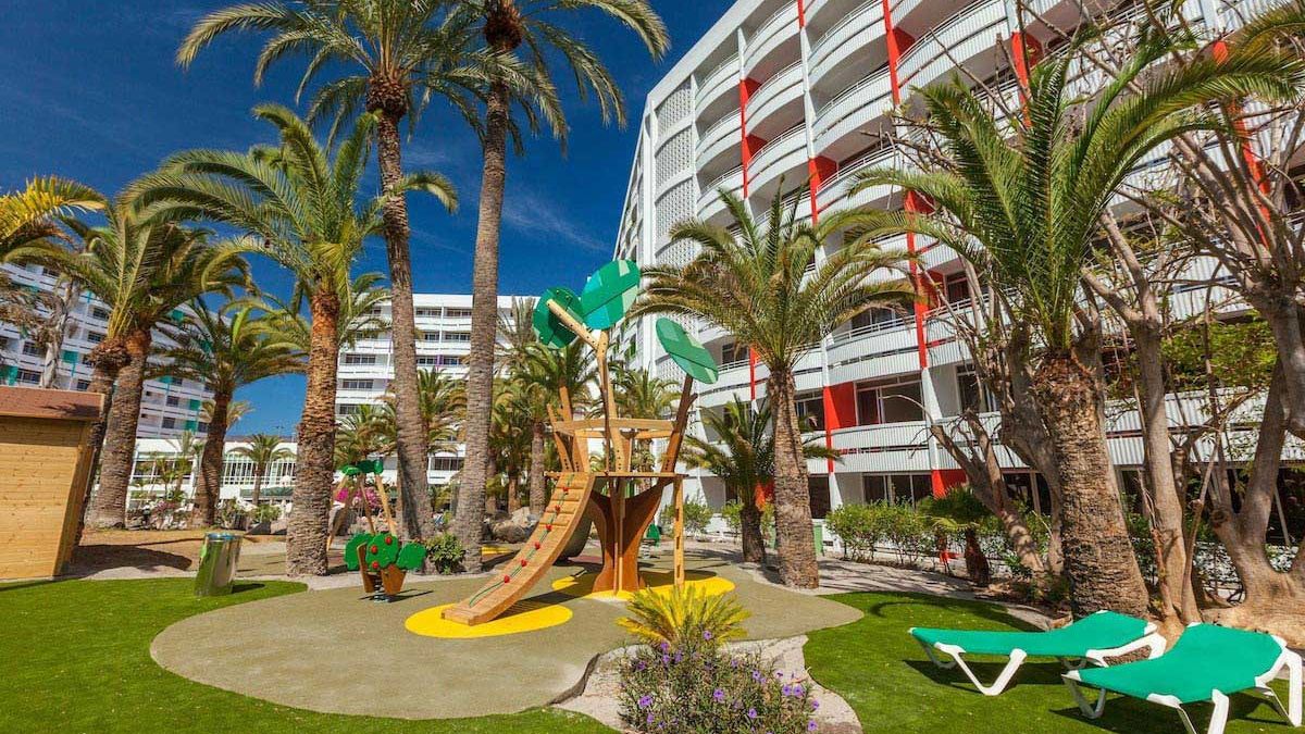 St. George Beach Hotel & Spa Resort - plac zabaw