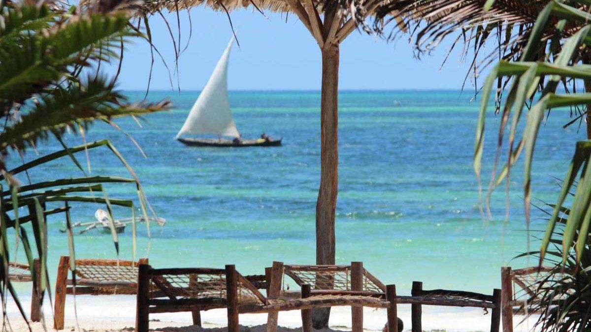 Uroa Bay Beach Resort - plaża