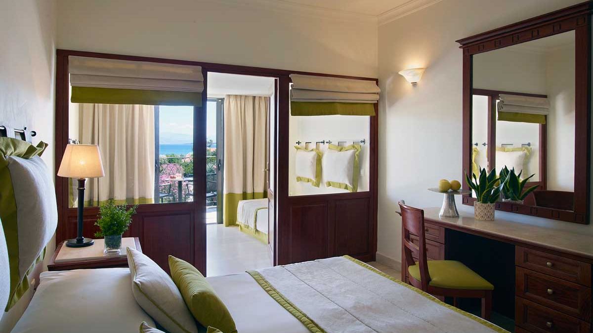 Roda Beach Resort & SPA - pok&oacute;j