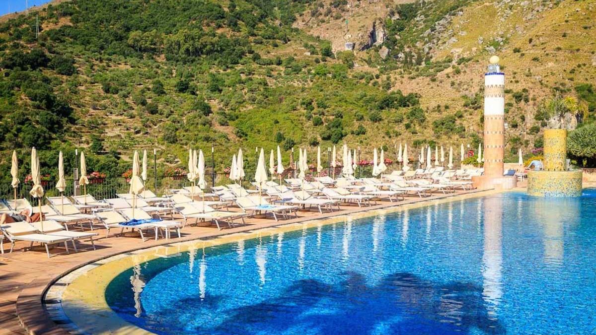 Olimpo Le Terrazze - basen