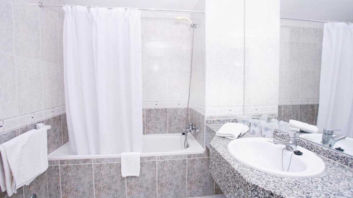 Hotel Kilimanjaro - pok&oacute;j