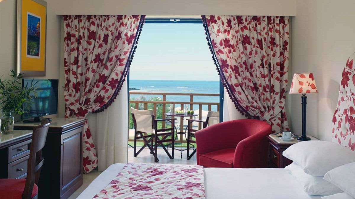 Roda Beach Resort & SPA - pok&oacute;j