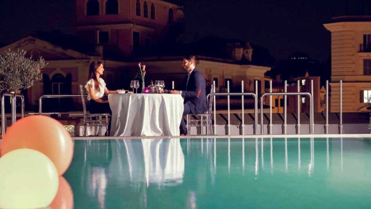 Mercure Roma Centro Colosseo - taras z basenem