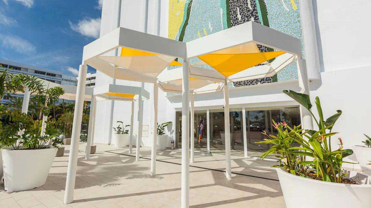 St. George Beach Hotel & Spa Resort - wejście