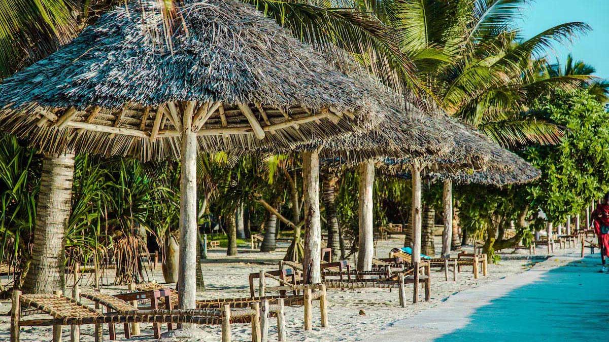 Uroa Bay Beach Resort - plaża