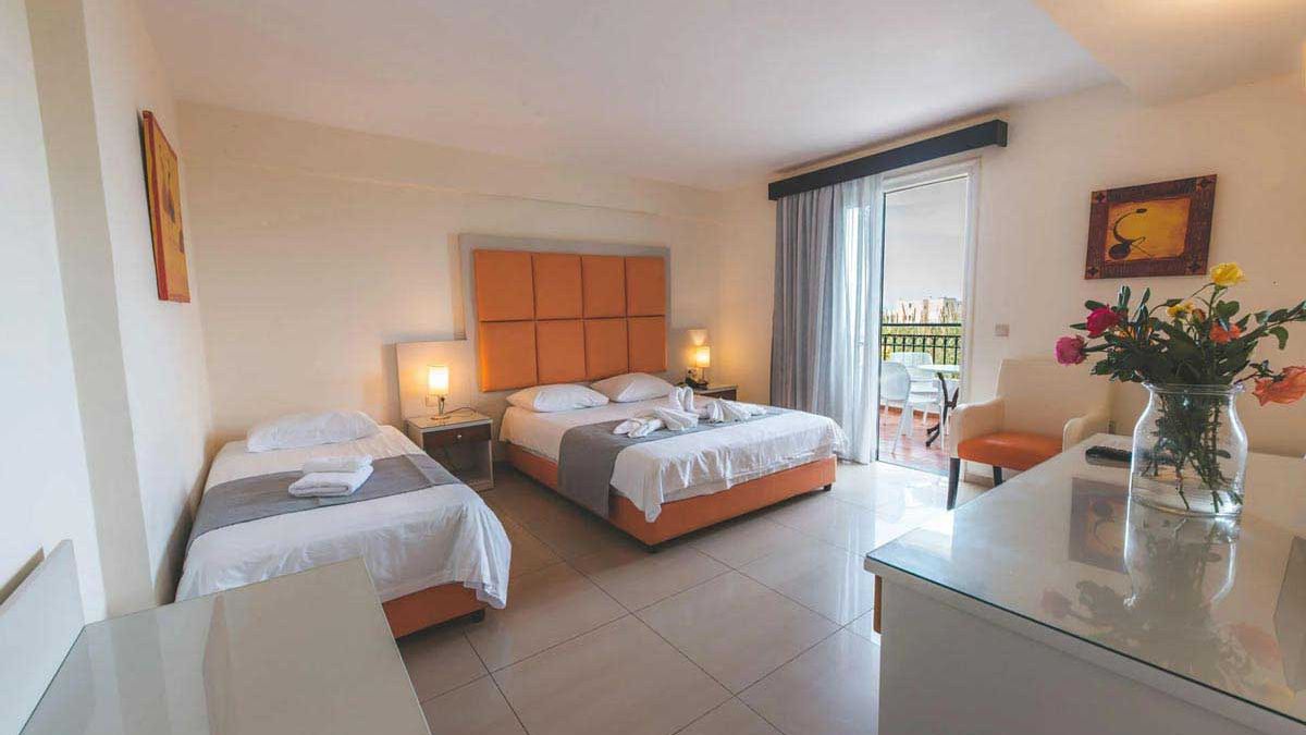 Chrispy Waterpark Resort - pok&oacute;j