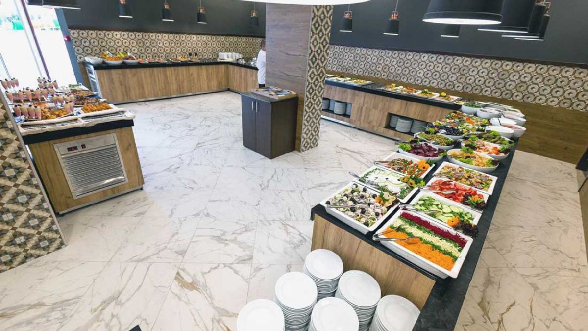Best Western Plus Premium Inn - bufet