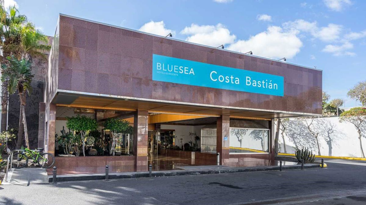 Blue Sea Costa Bastian - wejście