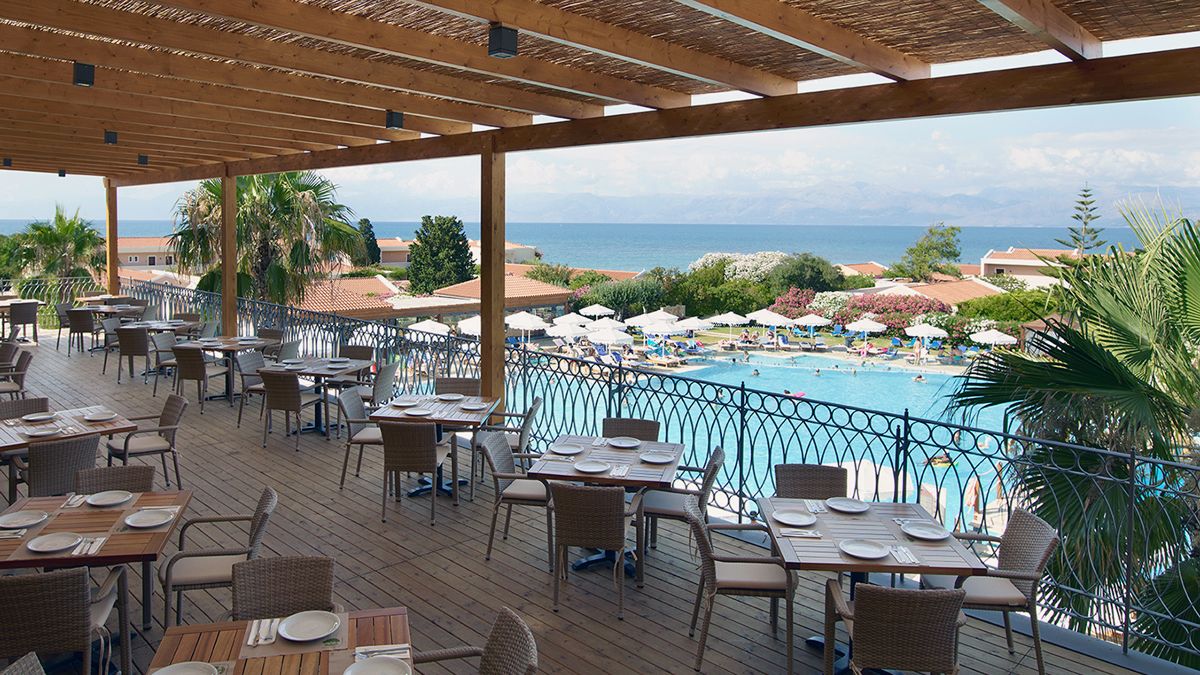 Roda Beach Resort & SPA - restauracja