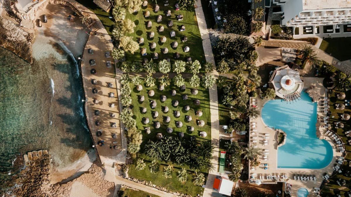 St. George Beach Hotel & Spa Resort - widok z góry