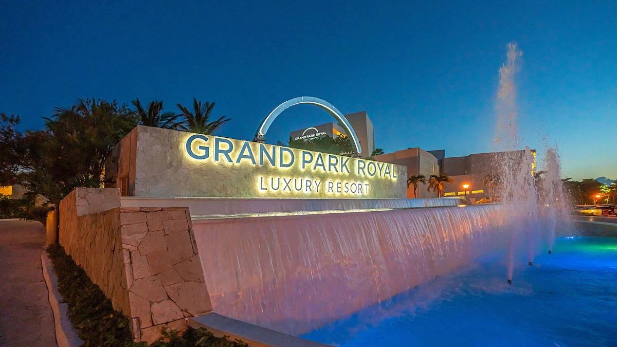 Grand Park Royal Cancun - basen