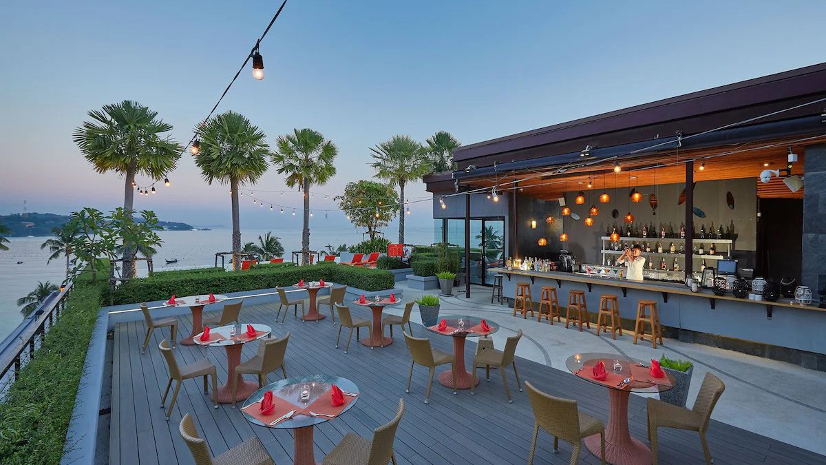 Bandara Phuket Beach Resort - bar